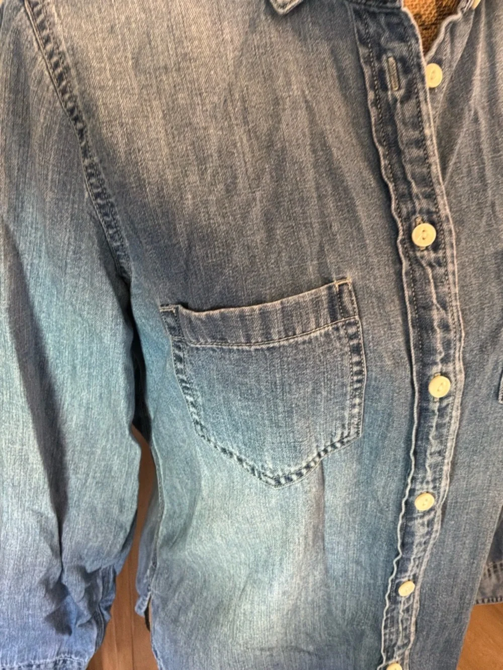 J. Crew Light Blue Denim Button-Up Shirt Size 4 Chambray Western Preppy